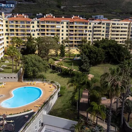 Park Ajuda Apartment *